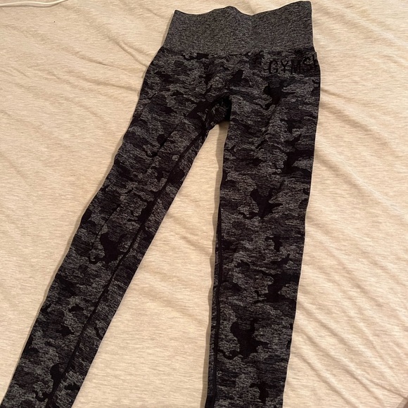 Gymshark Adapt Camo Seamless Leggings - Picture 2 of 8